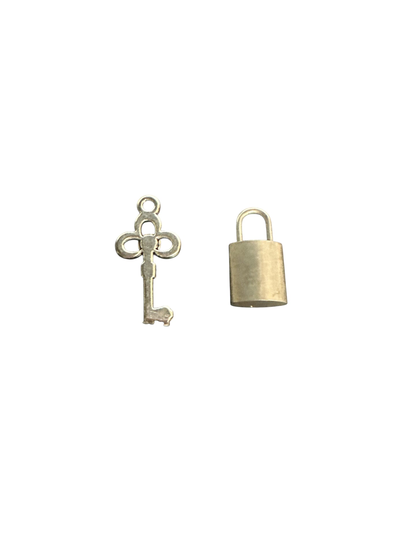 Lock and Key Pendant (ebbo)
