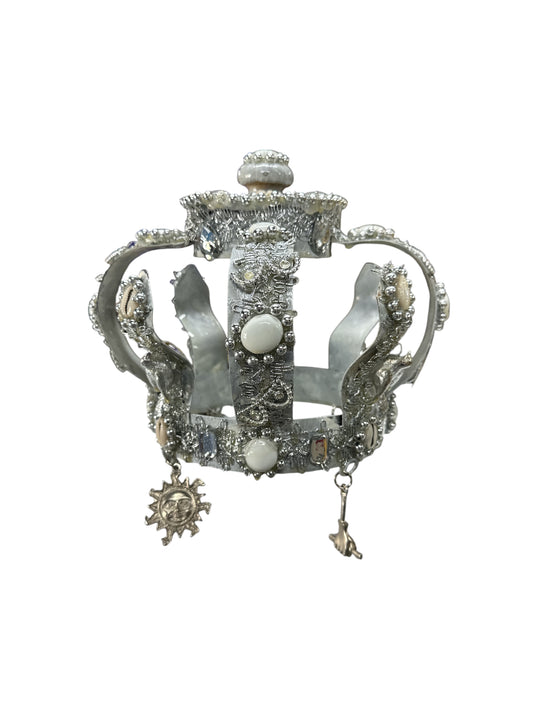 Obatala crown with tools