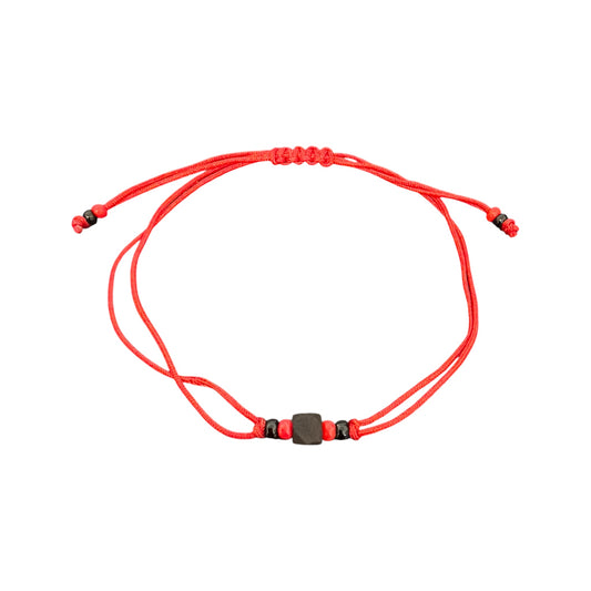 Red thread bracelet with azabache