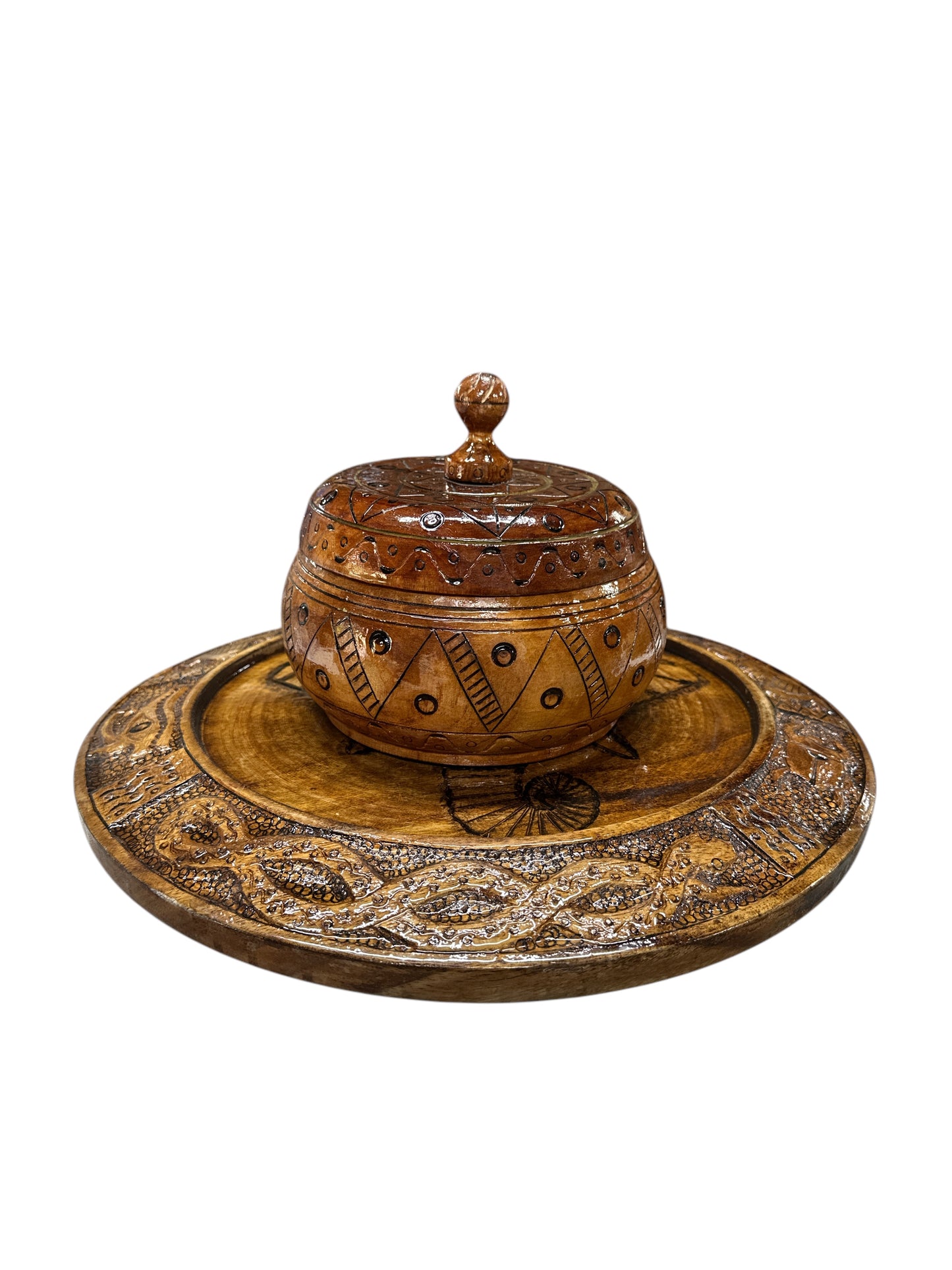 Bowl (Batea) and Board
